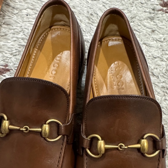Gucci 1953 Horsebit Loafers Brown Leather with Gold Accent - Picture 2 of 5